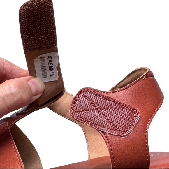 Rockport Abbie Brown T-Strap Fisherman Sandals Size 10 - Picture 13 of 14